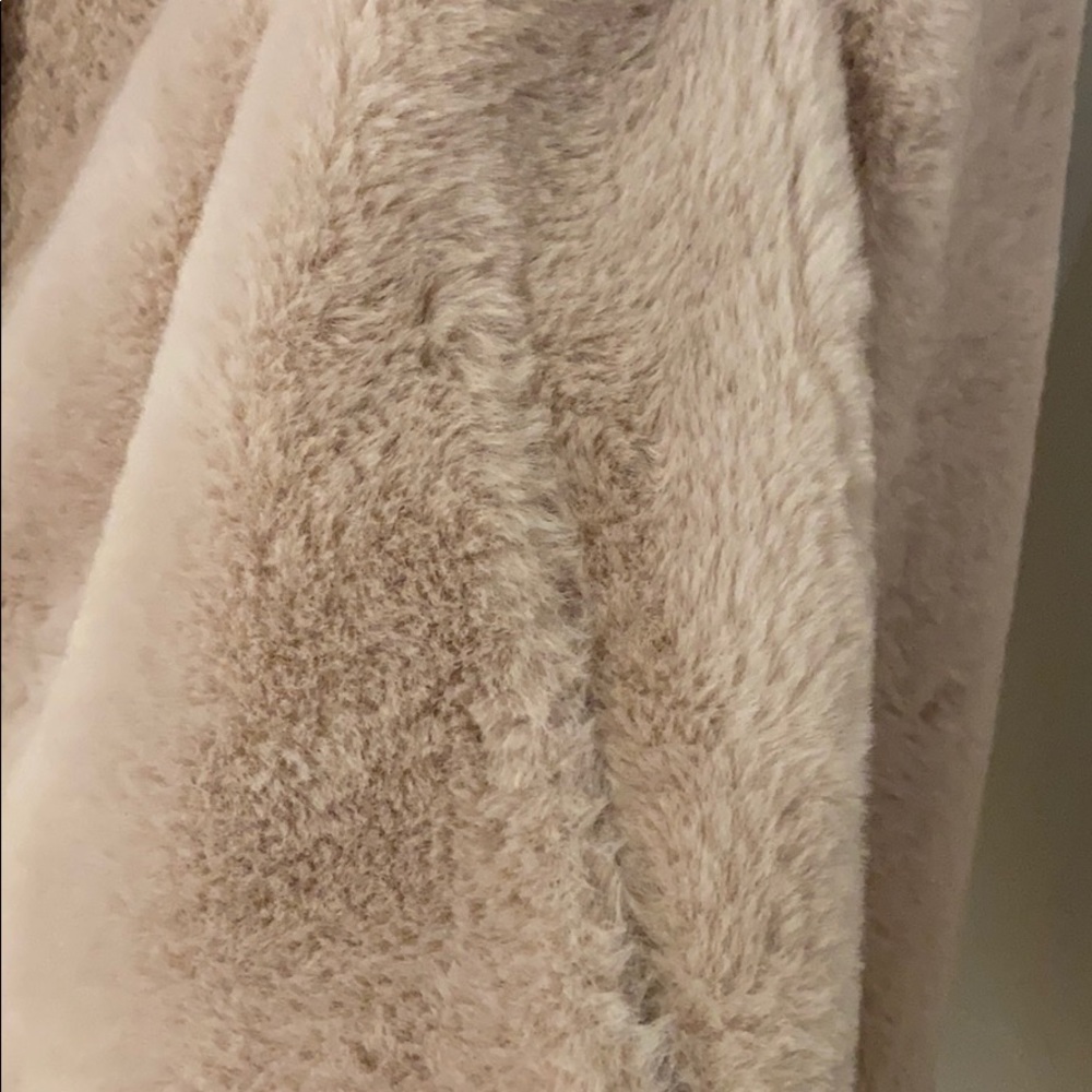 Jacket - Picture 3 of 4